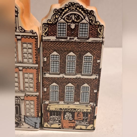 Vintage porcelain salt and pepper shakers  kitchen décor gift idea - Picture 9 of 10